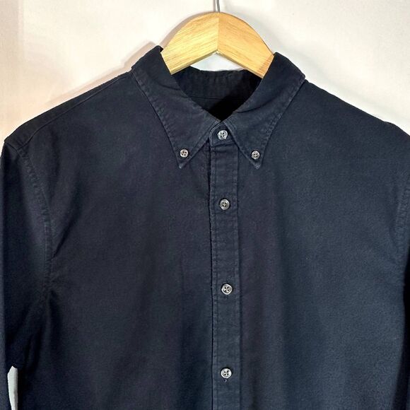 Abercrombie & Fitch Men's Navy Casual Button Down Shirt - Picture 2 of 9